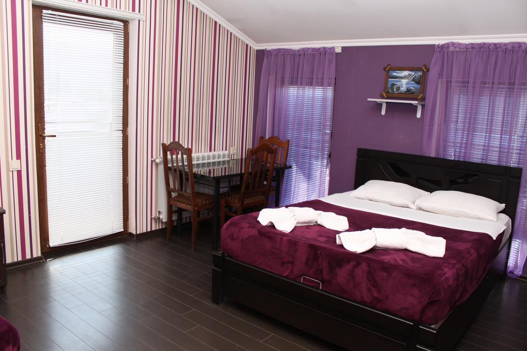 Hotel Majestic Tbilisi Quarto foto